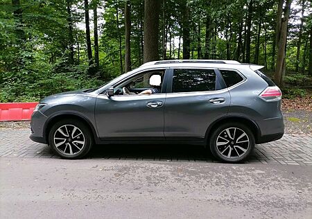 Nissan X-Trail Tekna 1.6D Leder Navi Ahk Pano 360kam 19Alu