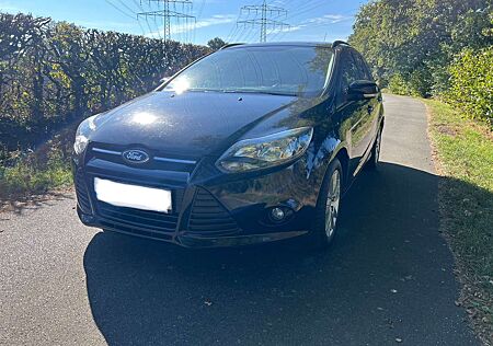 Ford Focus gebraucht kaufen Ford Focus Turnier 1.0 EcoBoost Start-Stopp Zahnriemen neu