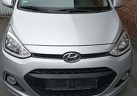 Hyundai i10 1.2 YES