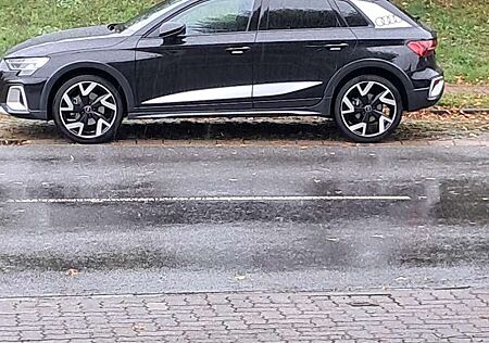 Audi A3 35 TFSI S tronic allstreet Matrix AHK Garantieverl