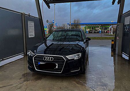 Audi A3 Sportback Limousine 1.9 TDI
