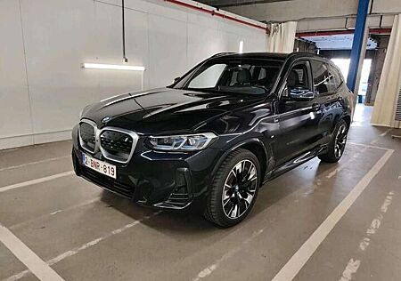 BMW iX3 *PANORAMA*LEDER*LED*VirtCock*SHZ*Netto-23000€