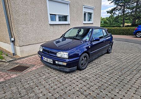 VW Golf Cabriolet Volkswagen Cabrio 1.8