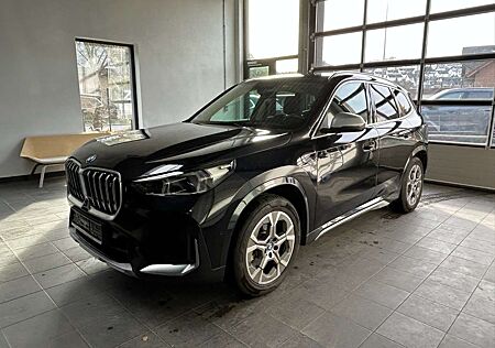 BMW iX1 30 xDrive xLine Leder_Panorama_HarmanKardon_Headup