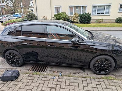 Opel Astra Plug-In-Hybrid Business Edition