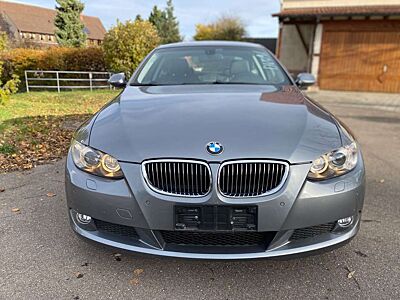 BMW 330 d xDrive Coupe*Automatik*Leder*TÜV/AU NEU*