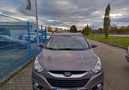 Hyundai ix35 gebraucht kaufen Hyundai ix35 2.0 CRDi 4WD Automatik Premium