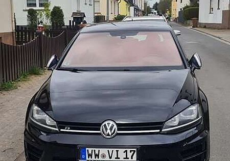 VW Golf R Volkswagen 2.0 TSI 4Motion DSG