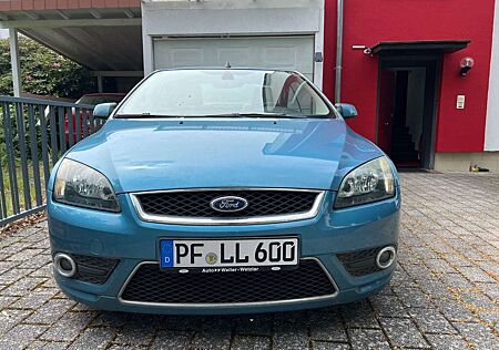 Ford Focus Cabrio Titanium 2.0 Leder Beige 1Hand