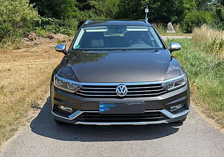 VW Passat Alltrack Volkswagen 2.0 TSI (BMT) 4Motion DSG