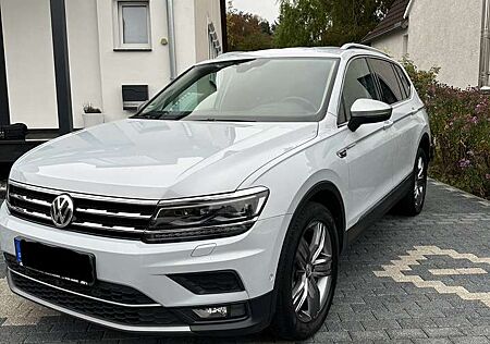 VW Tiguan Allspace Volkswagen 2.0 TDI SCR DSG 4MOTION Highline