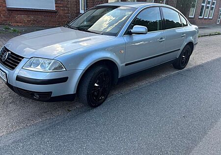 VW Passat Volkswagen 1.8 5V Turbo Trendline