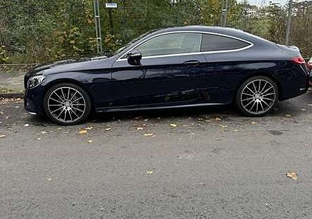Mercedes-Benz C 220 d Coupe 9G-TRONIC AMG Line FULL!!