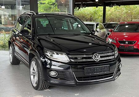 VW Tiguan Volkswagen R-LINE BMT 4Motion-PANO-TEMP-ELK.SITZ