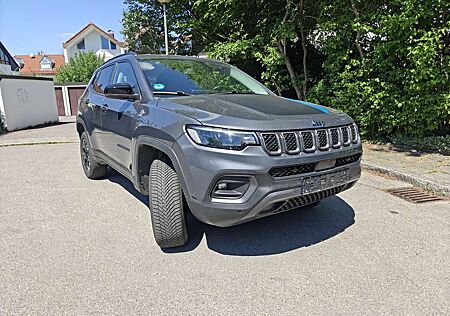 Jeep Compass Trailhawk Plug-In Hybrid 4WD