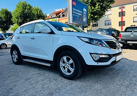 Kia Sportage 2.0 CRDi Spirit 1.Hand Xenon Navi Cam
