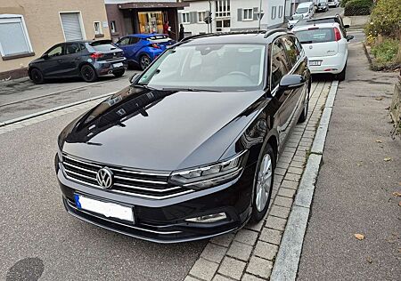 VW Passat Variant Volkswagen 2.0 TDI SCR DSG"LED"NAVi"Panoroma"Standheizung"Tem