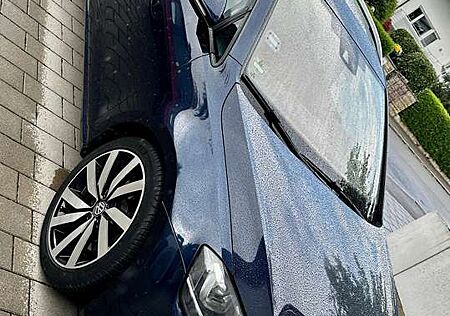 VW Golf Variant Volkswagen 2.0 TDI BlueMotion Technology DSG Highline