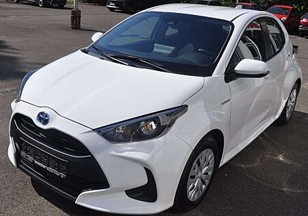 Toyota Yaris Hybrid Business Edition