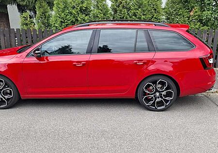 Skoda Octavia Combi 2.0 TSI RS