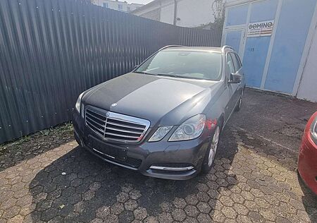Mercedes-Benz E 220 E-Klasse T-Modell Diesel T CDI DPF BlueEFFICIENCY Automatik