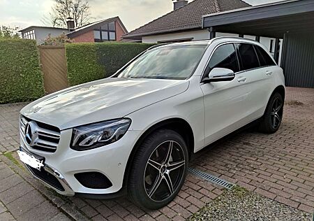 Mercedes-Benz GLC 250 d 4Matic 9G-TRONIC Exclusive, Pano, AHK