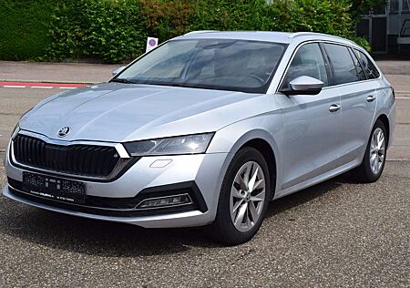Skoda Octavia First Edition AHK HeadUP el. Sitze