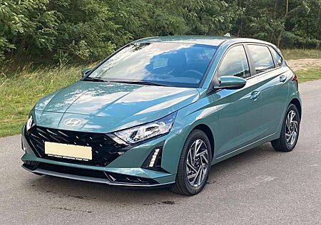 Hyundai i20 1.0 T-GDI Trend *Navi*Sitzhzg*BOSE*DCT*RFK*