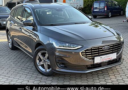 Ford Focus Turnier 1,5 EB Aut. Titanium Style Navi LE