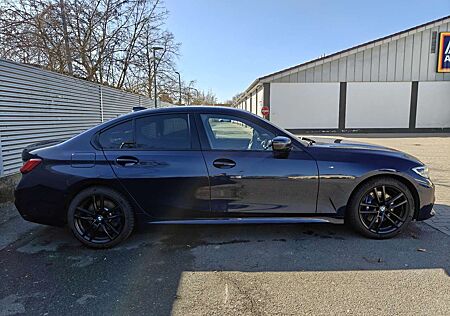 BMW 330i 330 xDrive Aut. M Sport, Harman Kardon uvm.