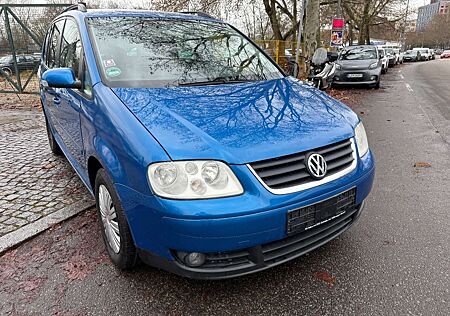 VW Touran Volkswagen Trendline