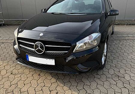 Mercedes-Benz A 180 CDI (BlueEFFICIENCY) Style