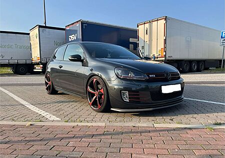 VW Golf GTI Volkswagen 2.0