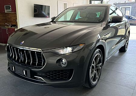 Maserati Levante 3.0 Q4-ACC-Kamera-Navi-BiXenon-Skyhook-