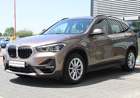 BMW X1 sDrive20i Advantage Navi LED AHK Tempomat PDC