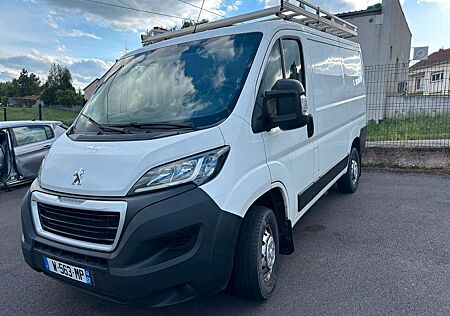 Peugeot Boxer 2.0 Diesel  + PDC + DACHTRÄGER