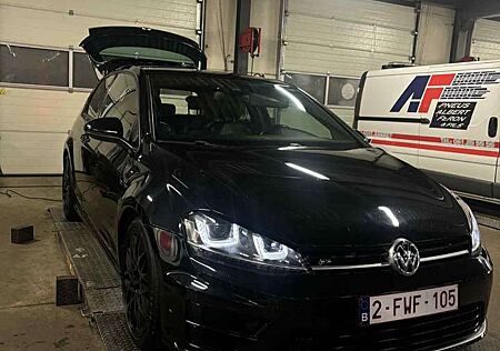 VW Golf Volkswagen R 4Motion DSG