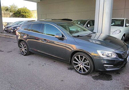 Volvo V60 2.0 d4 R-design Kinetic 181cv geartronic