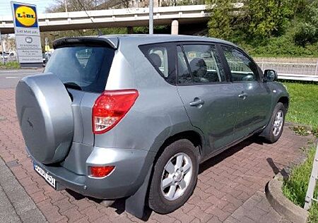 Toyota RAV 4 2.0 4x4 Sol