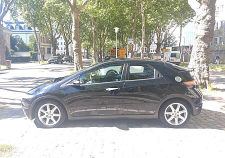 Honda Civic 1.8i-VTEC Sport