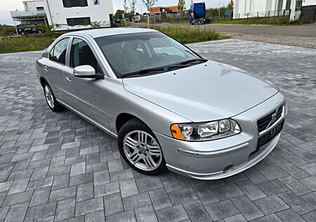 Volvo S60 2.4 Momentum (103kW)(2004