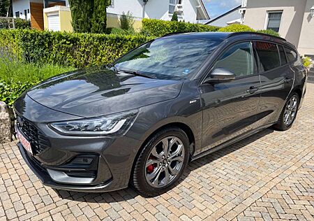 Ford Focus Turnier ST-Line X-ACC- Headup-Panorama-B&O