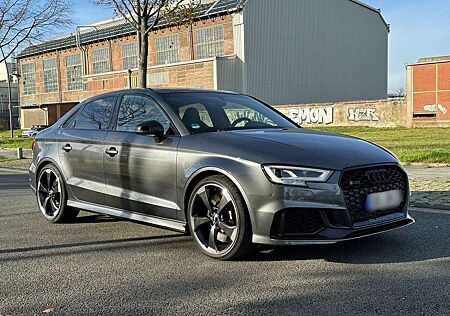 Audi RS3 2.5 TFSI quattro