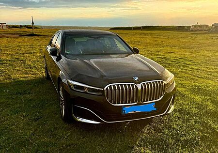 BMW 730d 730 7er Diesel xDrive Laser|Panorama|Garantie