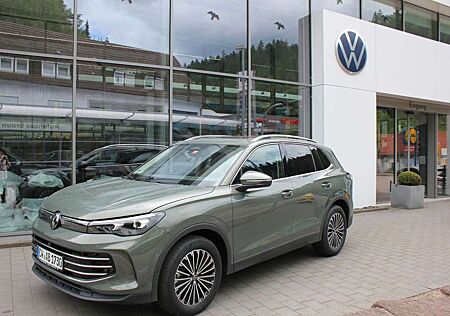 VW Tiguan Volkswagen 1.5 eTSI Elegance DSG Leder,Navi,Panodach