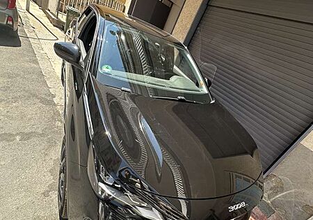 Peugeot 3008 Hybrid 225 Allure Pack