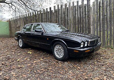 Jaguar XJ 3.2 Executive