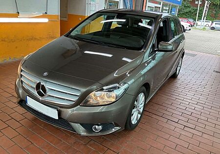 Mercedes-Benz B 180 Automatik*Klima*Navi*Euro 6