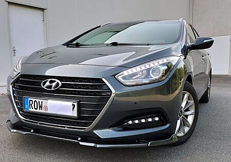 Hyundai i40 i40cw Kombi blue 1.6 Trend Navi Kamera AHK