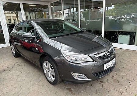 Opel Astra J Lim. 5-trg. Design Edition